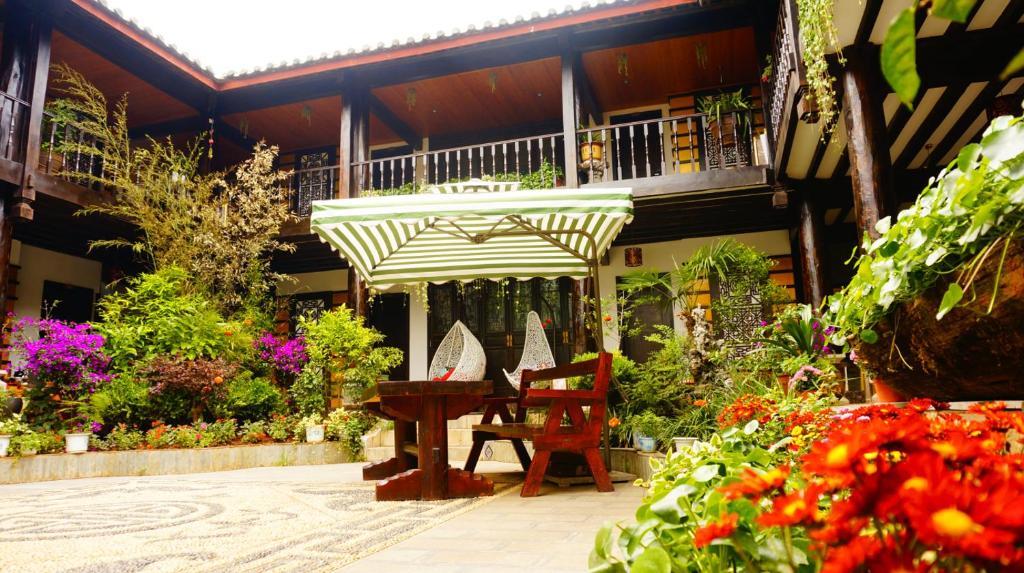 Lijiang Wangjia Courtyard Inn Exterior foto