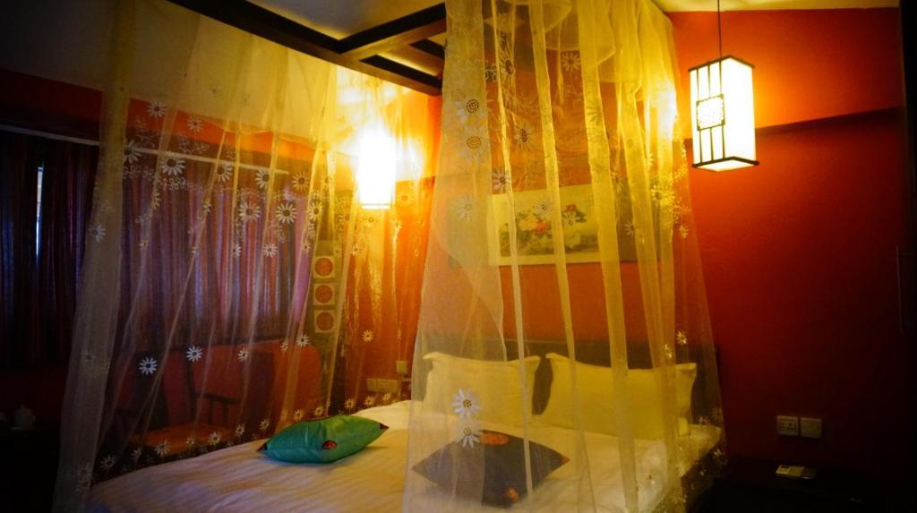 Lijiang Wangjia Courtyard Inn Quarto foto