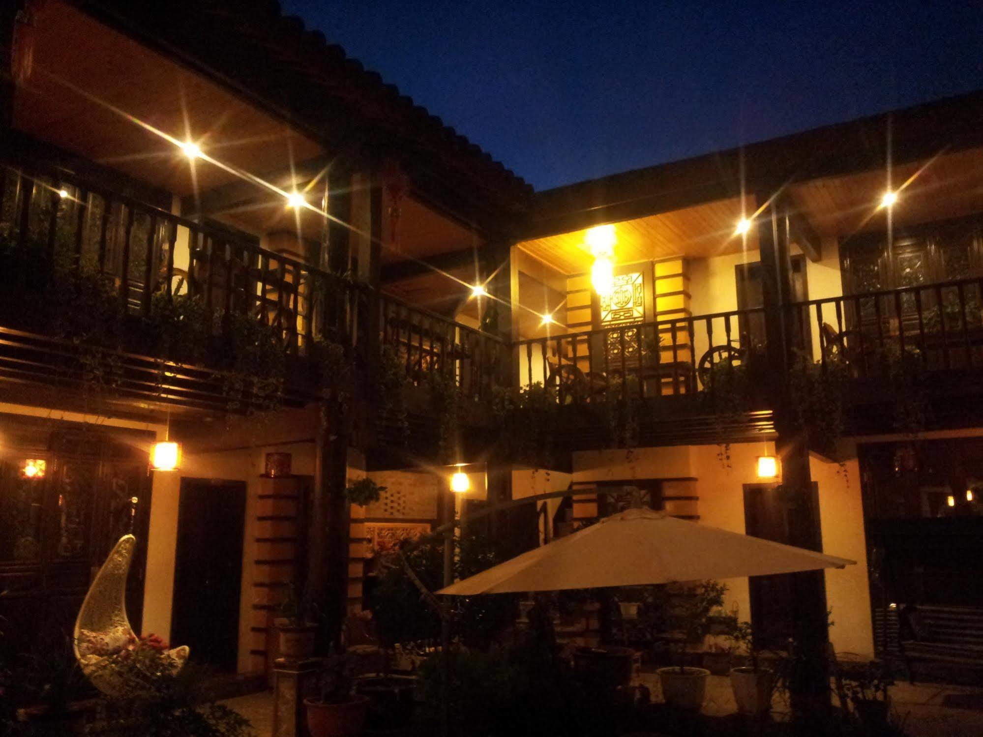 Lijiang Wangjia Courtyard Inn Exterior foto